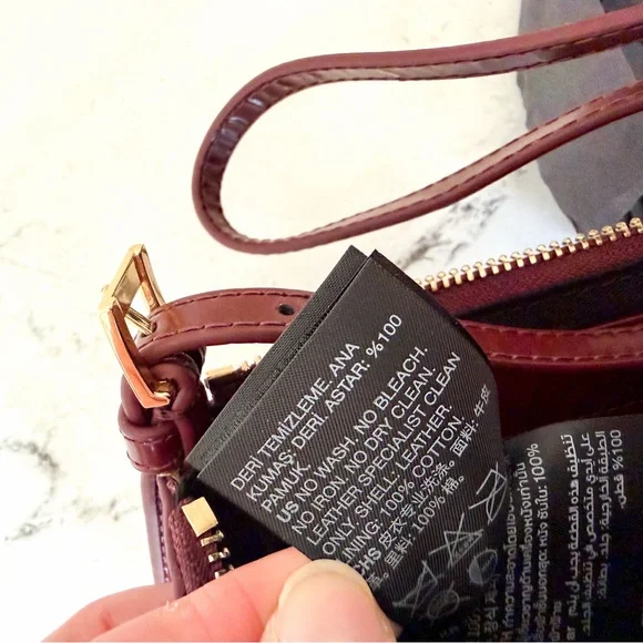 & Other Stories Sleek Leather Shoulder Bag in Burgundy Oxblood - Picture 10 of 14